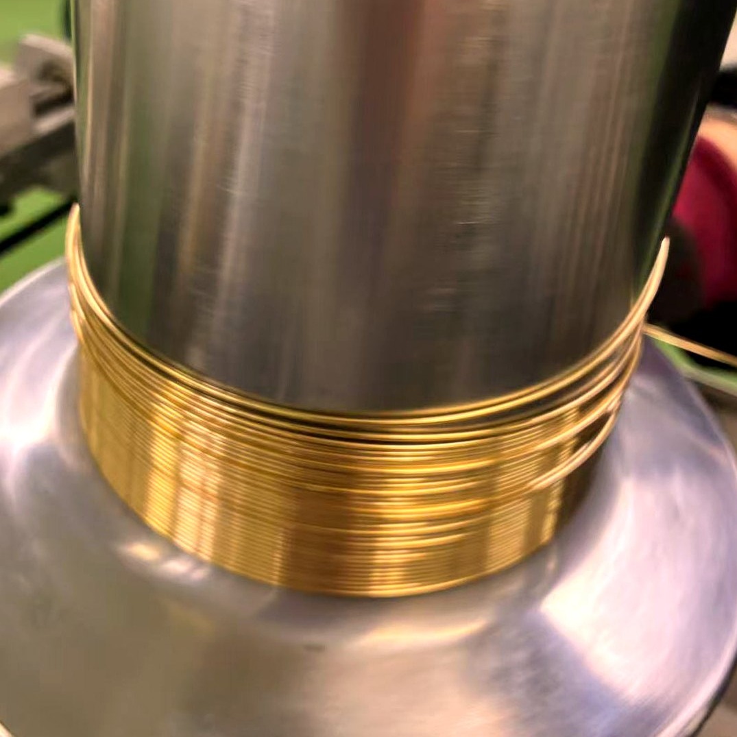 金線のリール